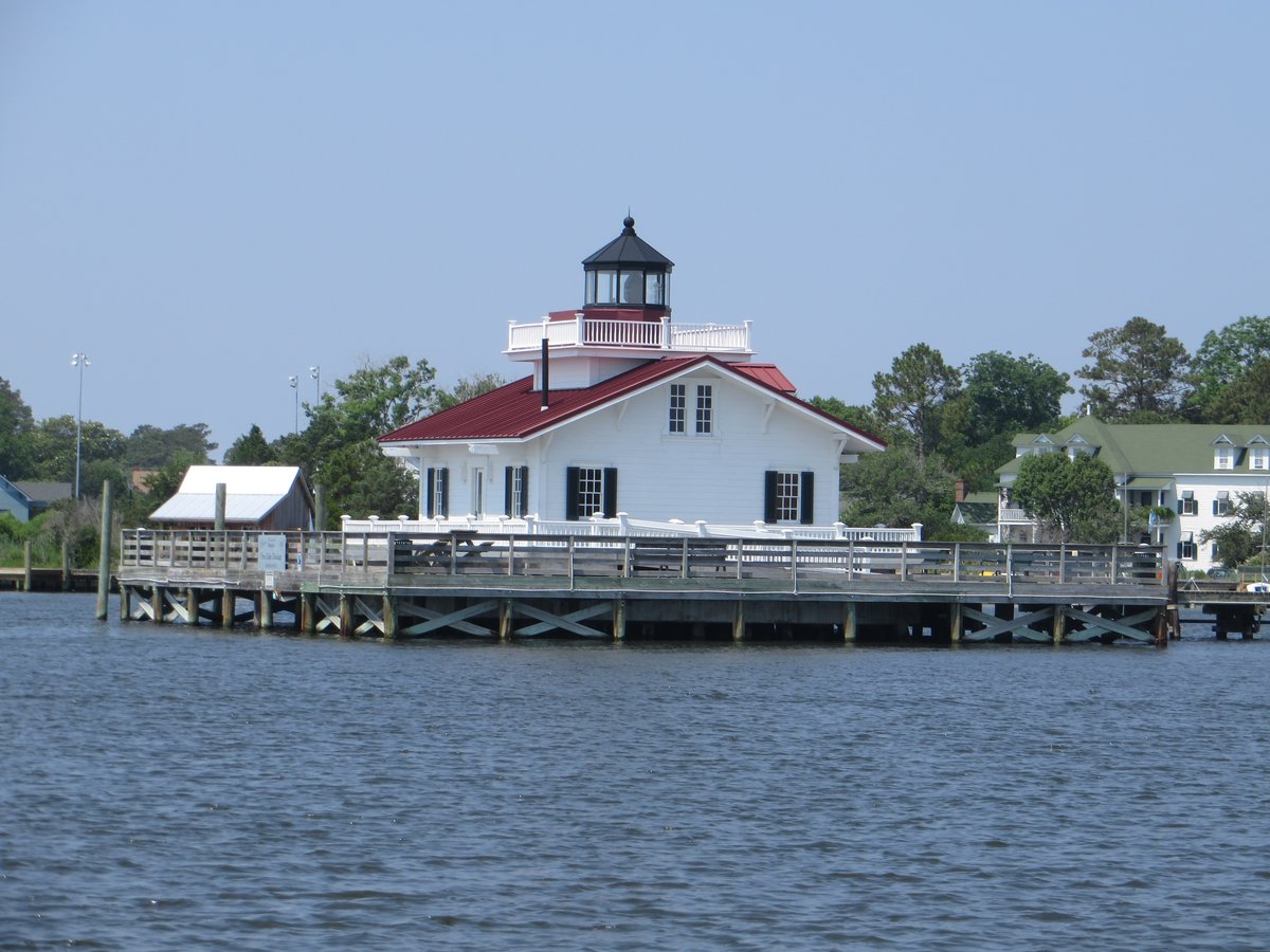 Washington Park, NC - File:Reconstructed Roanoke Marshes Light on the Waterfront of Manteo,  Roanoke I